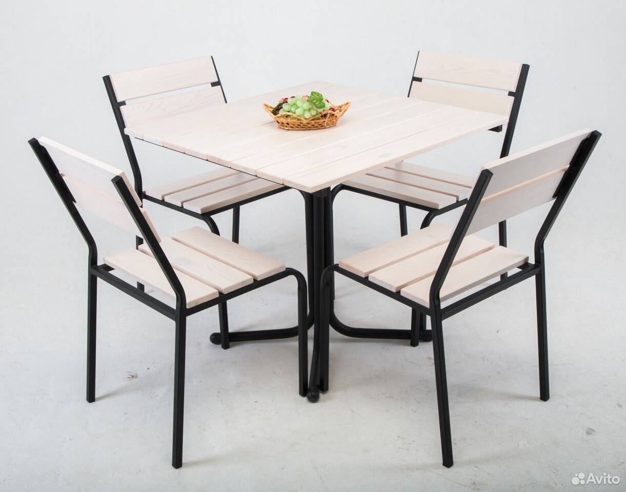 Уличные столы и стулья для кафе
