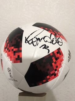 Мяч с автографом Роналдо
