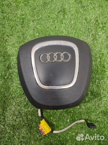 Подушка безопасности в руль Audi Q7 (4LB) 2007