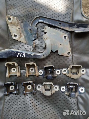 Комплект дверных петель Renault Fluence 2010 года