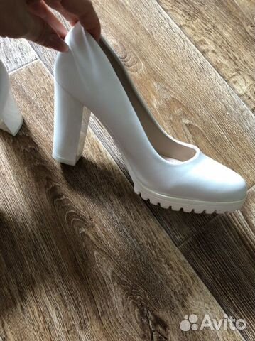 Туфли женские 36 размер белые