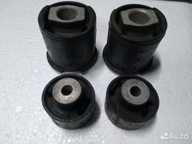 BMW 5 E39 Подушки задней балки оригинал