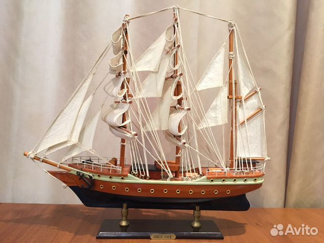 Модель корабля из дерева