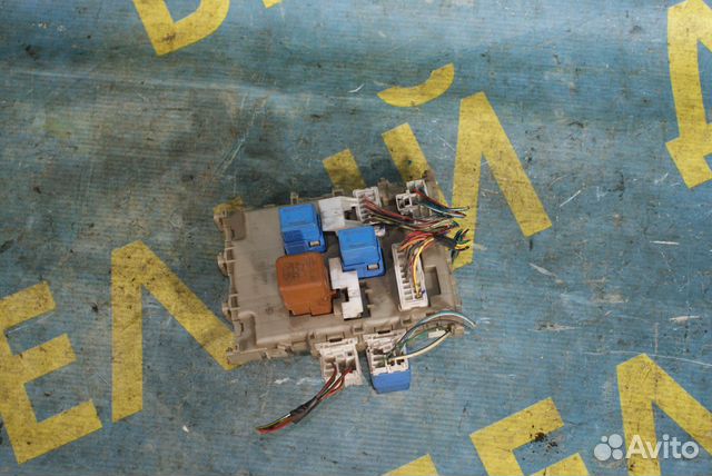 Салонный блок предохранителей Nissan Almera n16