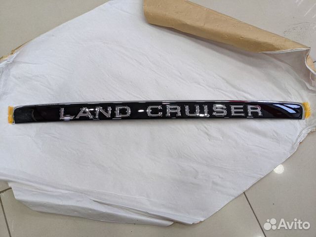 Молдинг крышки багажника land cruiser 100 черный