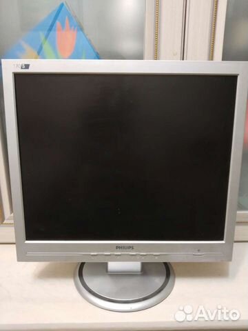 Монитор Philips17