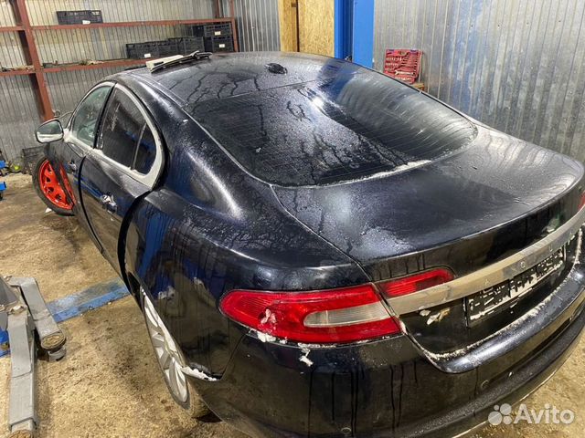 Автомобили на запчасти Jaguar XF