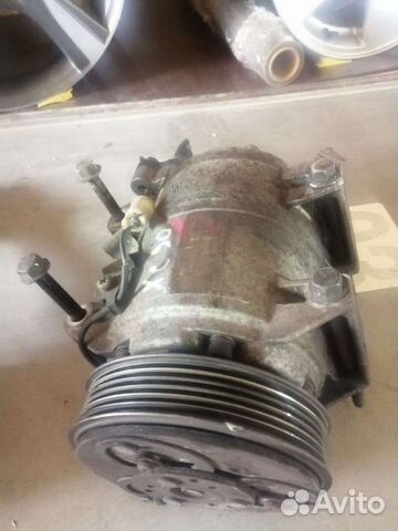 Компрессор кондиционера на Volvo Xc 70