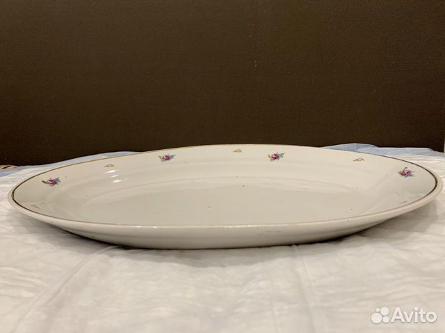 Тарелка фарфоровая