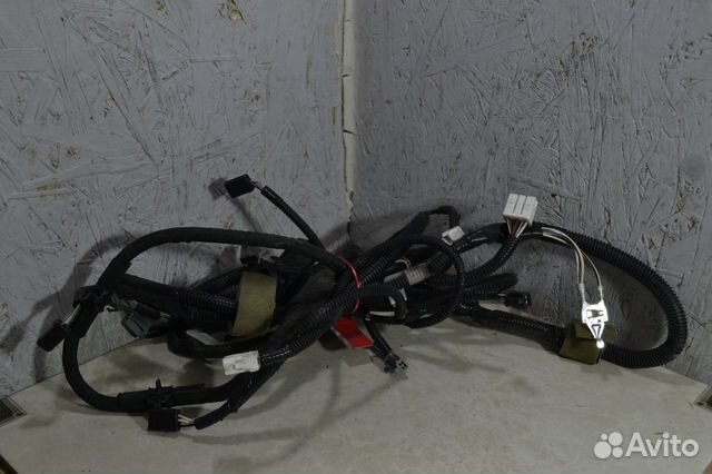 Проводка крышки багажника Toyota Camry 50