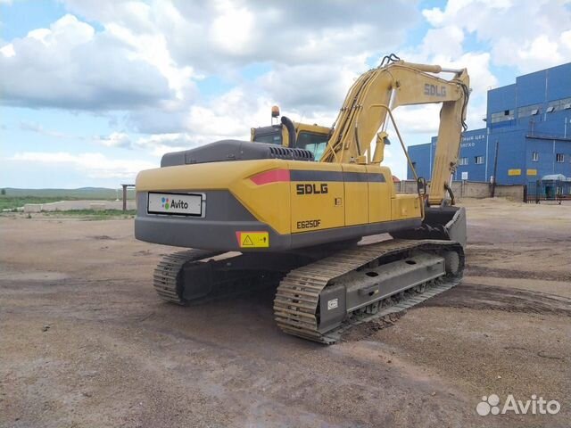 Гусеничный экскаватор SDLG LinGong E6250F, 2022