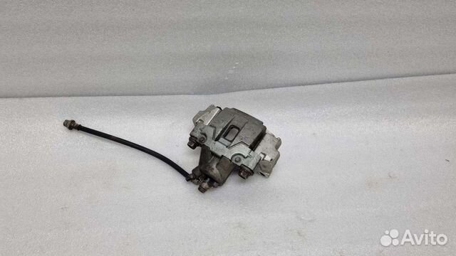 Суппорт задний правый Toyota Land Cruiser 200