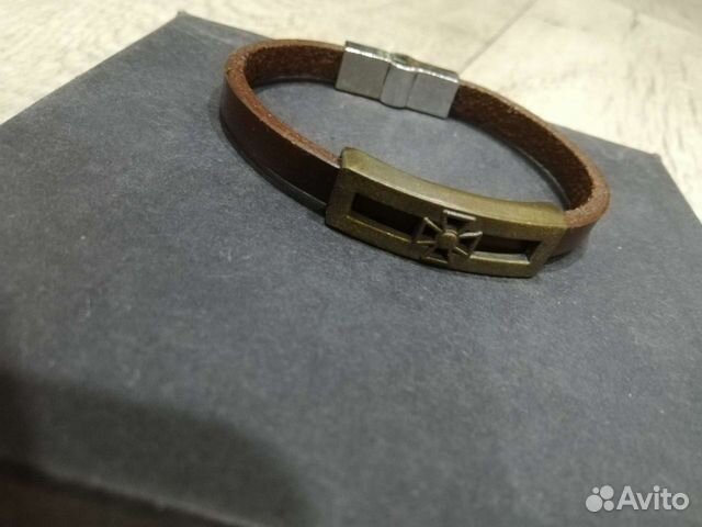 Кожаный браслет