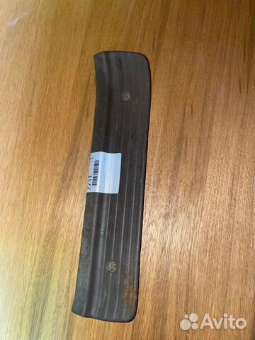 Накладка на порог салона задняя левая Toyota Land