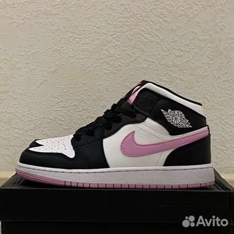 Nike air jordan 1 mid Arctic pink