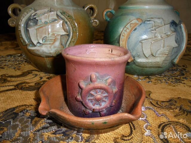 Кувшины, тарелки, кружка, пепельница из глины