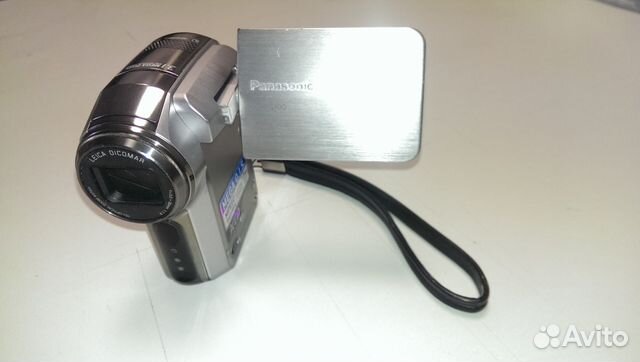 Компактная видеокамера Panasonic SDR-S100 Компактная видеокамера Panasonic SDR-S100