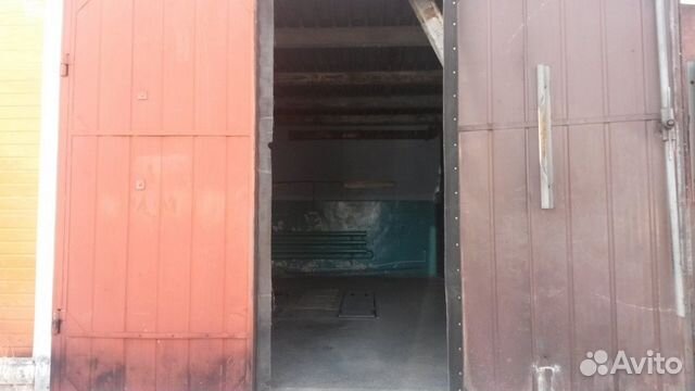 Бокс под авторемонт 60 м², в центре Бокс под авторемонт 60 м², в центре