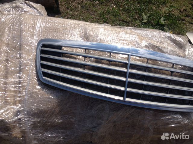 Mercedes w211 решётка радиатора Mercedes w211 решётка радиатора