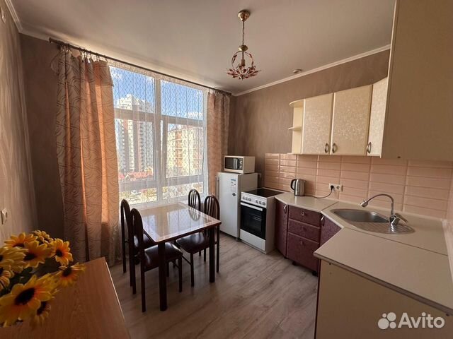 

1-к. квартира, 39 м², 7/14 эт.