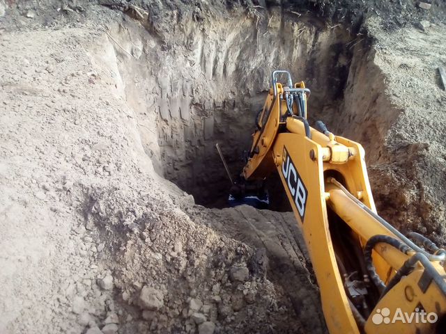Экскаватор-погрузчик JCB