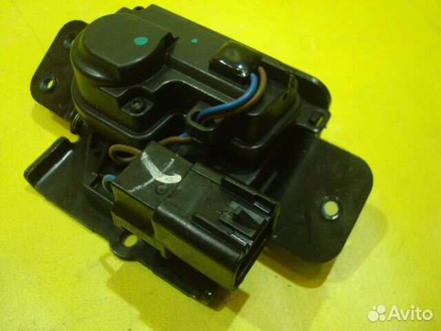 Замок крышки багажника 13584872 Opel Antara Рест Замок крышки багажника 13584872 Opel Antara Рест