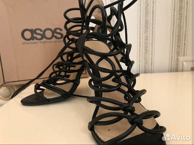 Босоножки кожаные на шнуровке Босоножки кожаные на шнуровке