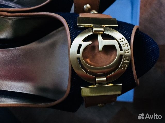 Босоножки guess Босоножки guess
