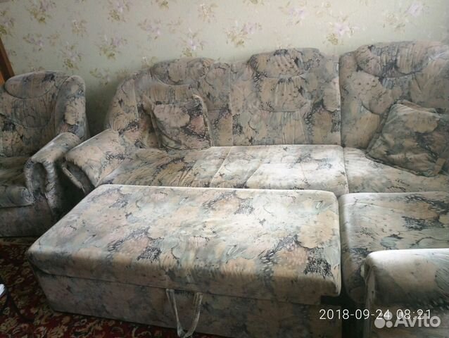 Мягкая мебель-диван угловой и кресло