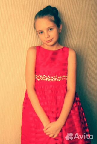 Концертное платье красного цвета Концертное платье красного цвета