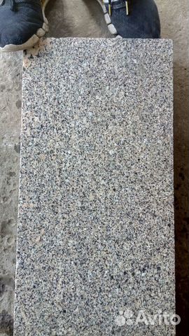 Гранитная плита для мощения 600*300*70 термо
