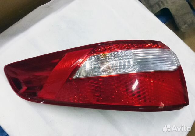 Фонарь задний левый KIA RIO 924014X000