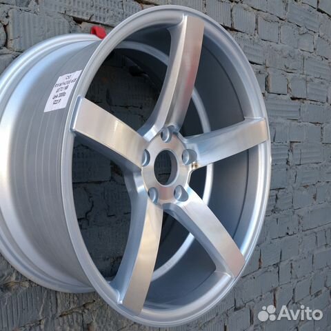 Новые диски R17 5х114,3 Vossen CV3 на Тойота