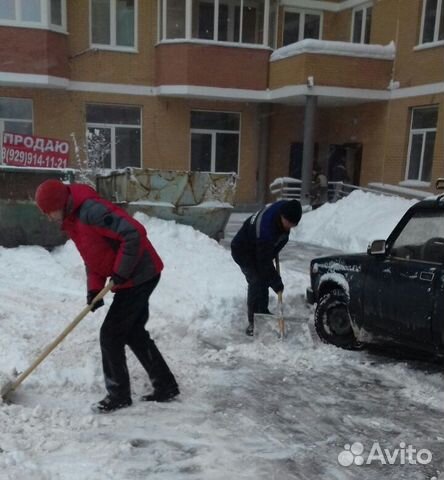 Уборка снега и территории Уборка снега и территории