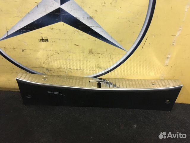 Накладка грузового борта Mercedes W222