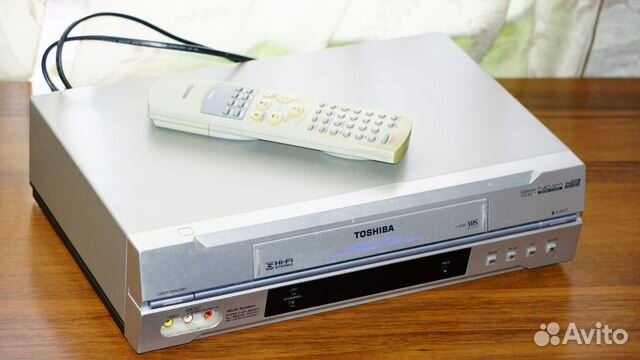 Видеомагнитафон Toshiba V-E60