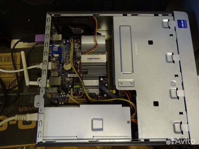 Маленький медиацентр mini-ITX с Wi-Fi Маленький медиацентр mini-ITX с Wi-Fi