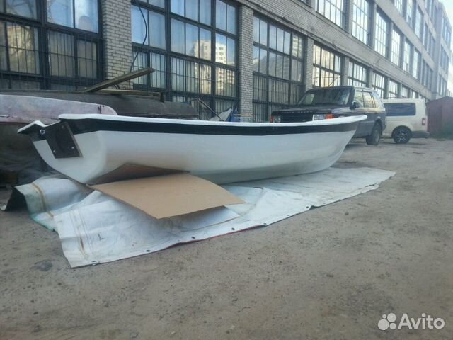Лодка пластик V520A. Новая от производителя