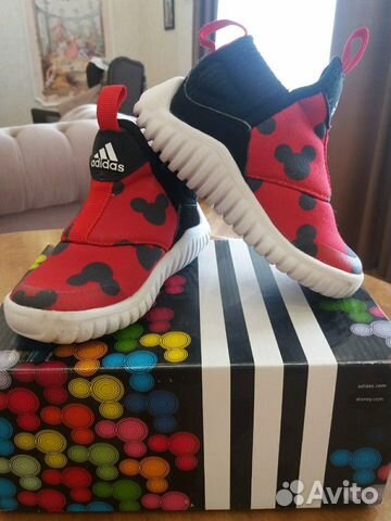 Детские кроссовки Adidas в отличном состоянии Детские кроссовки Adidas в отличном состоянии