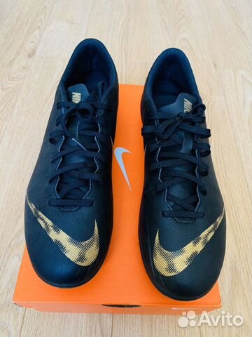 Продам футбольные бутсы Nike Продам футбольные бутсы Nike