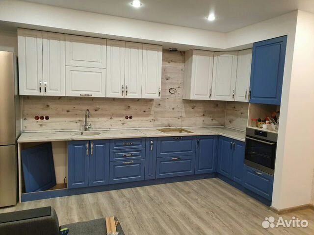 Кухонный гарнитур с фрезеровкой Кухонный гарнитур с фрезеровкой