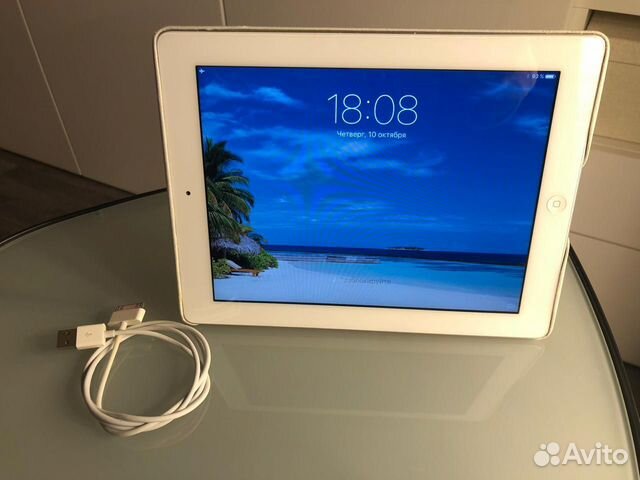 Apple iPad 2 32Gb WiFi 3G + чехол и тв-кабель Apple iPad 2 32Gb WiFi 3G + чехол и тв-кабель