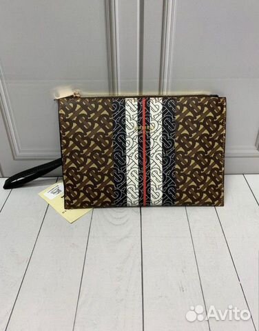 Клатч Burberry