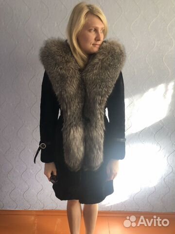 Шуба из мутона женская, воротник чернобурка Шуба из мутона женская, воротник чернобурка