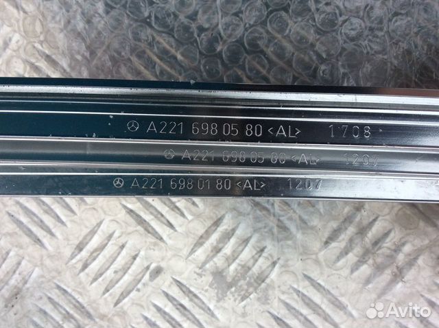 Молдинг двери верхний задний левый Mercedes w221 S