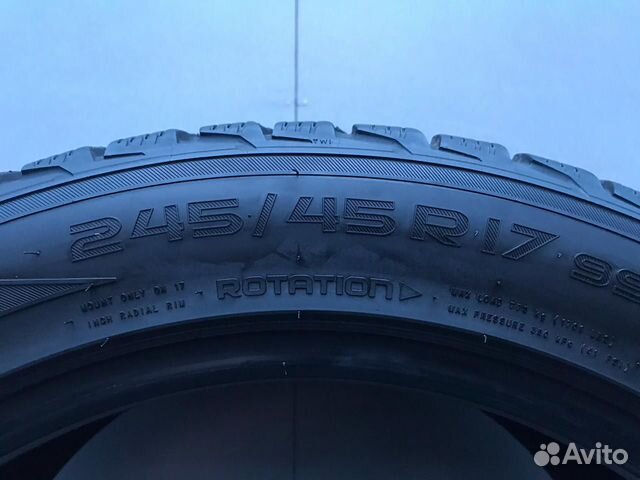 Nokian Hakkapeliitta R2 245/45/17 Nokian Hakkapeliitta R2 245/45/17