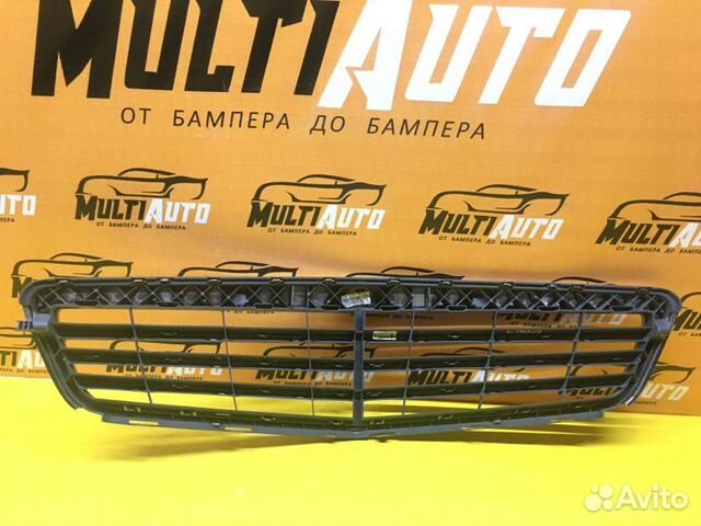 Решетка радиатора Mercedes C-Classe W204 2011-2014 Решетка радиатора Mercedes C-Classe W204 2011-2014