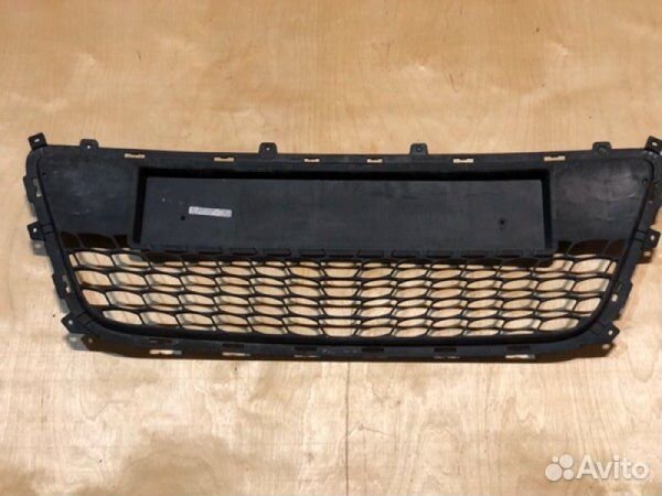 Решетка бампера Hyundai I-30 JD 1.4 2007-2012 Решетка бампера Hyundai I-30 JD 1.4 2007-2012