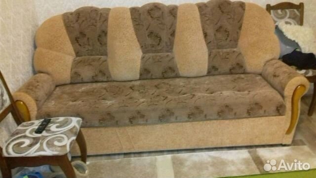 Диван с двумя креслами