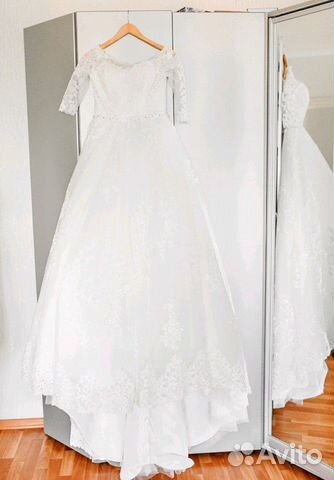 Свадебное платье со шлейфом от Mariage